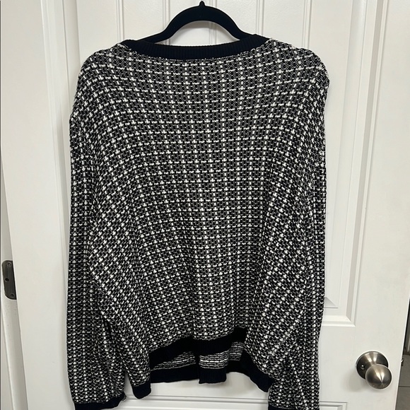 Black and White Women's Sweater - Picture 4 of 4